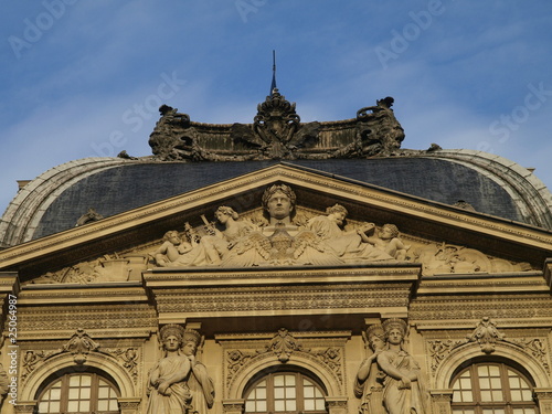 Museo del Louvre en Paris photo