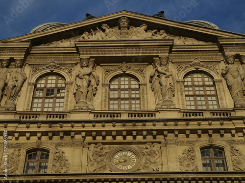 Museo del Louvre en Paris