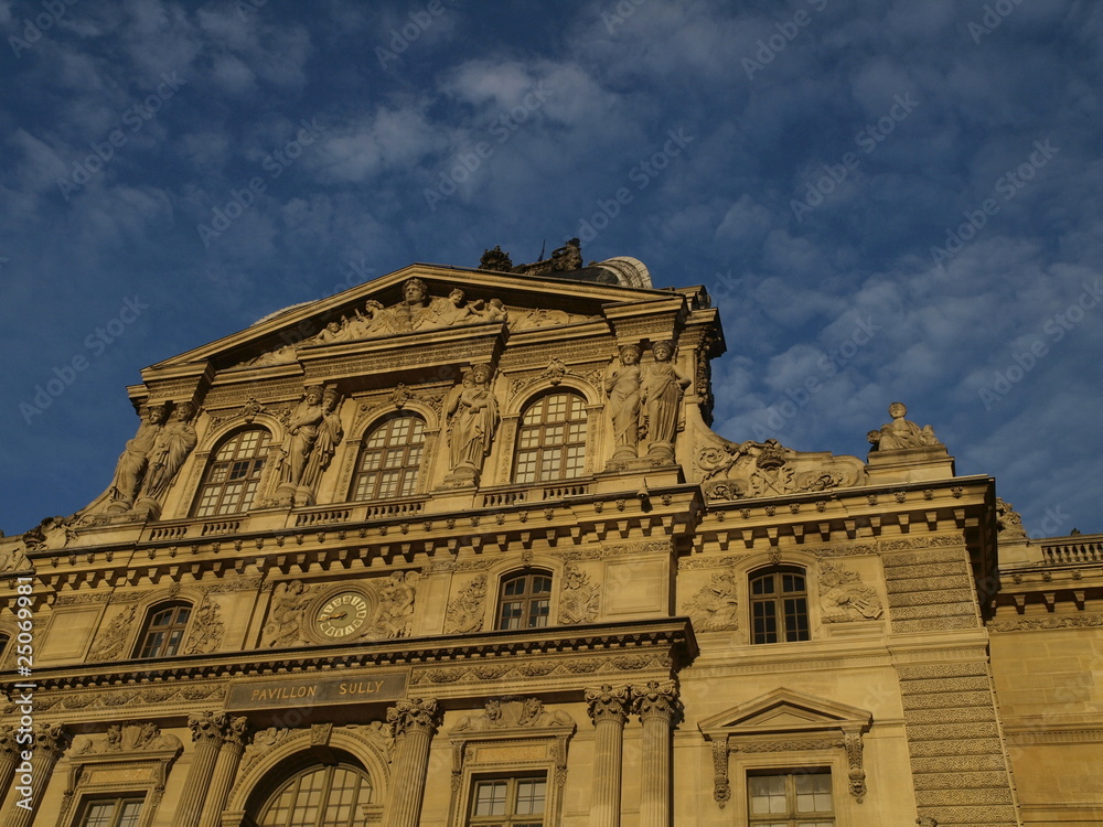 Museo del Louvre en Paris