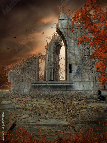 Gotyckie ruiny z martwym bluszczem