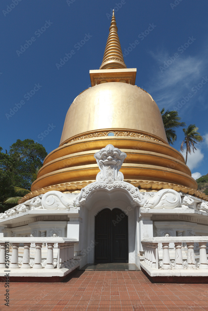 Buddhist dagoba (stupa) in Golden Temple, Dambulla, Sri Lanka Buddhist dagoba (stupa) in Golden Temple, Dambulla, Sri Lanka