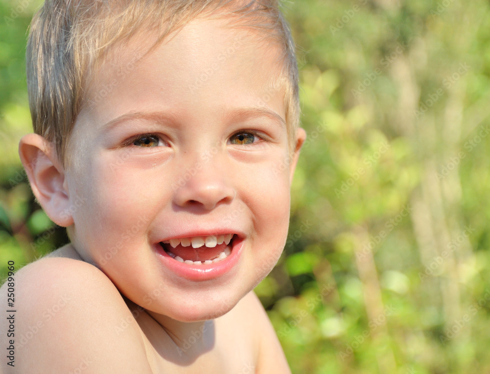 Enfant souriant Enfant souriant