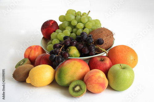 Fototapeta Naklejka Na Ścianę i Meble -  fruits
