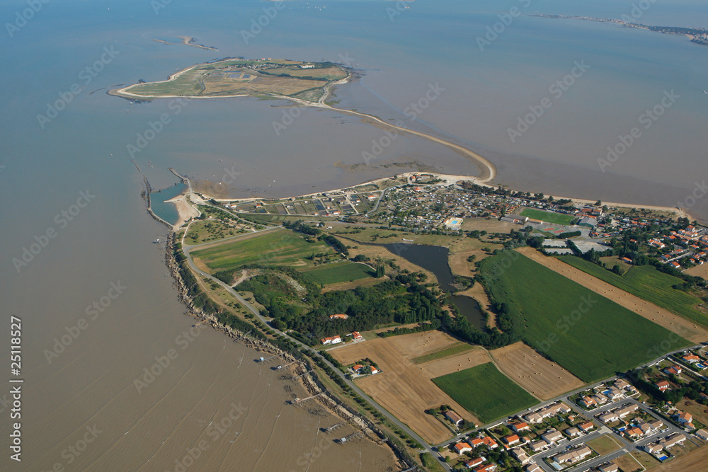 vue aérienne de l'Île Madame , Charente-Maritime (17)