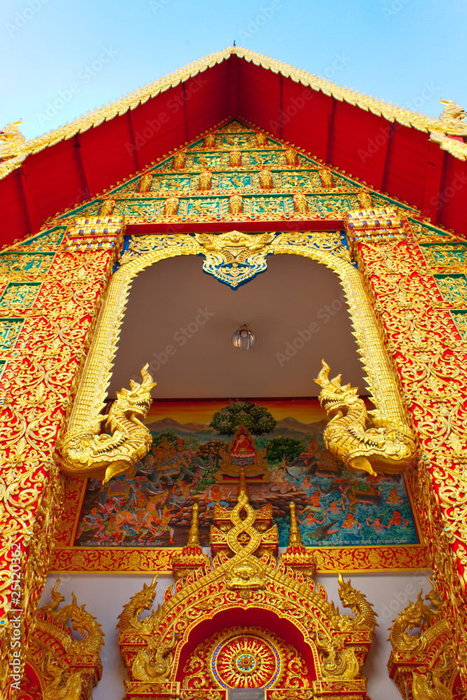 Obraz premium Thai style gable in the monastery