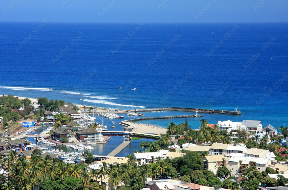 Obraz premium station balnéaire et port de Saint-Gilles, île de la Réunion