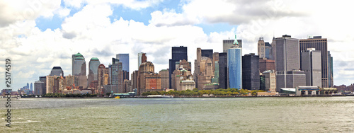New York City panorama with Manhattan Skyline over Hudson © travelview