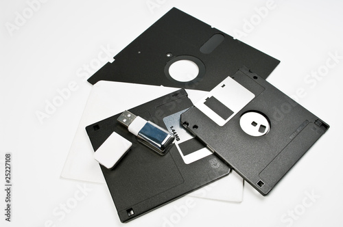 Diskette und USB-Stick