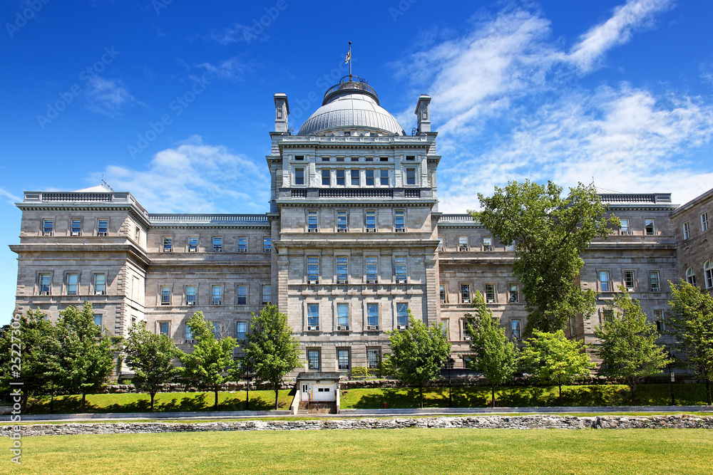 Obraz premium Der alte Palast des Gerichtshofs in Montreal, Kanada
