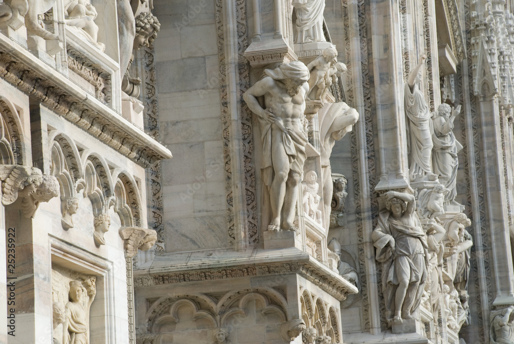 Duomo di Milano statue