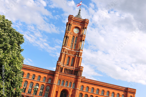 Das Rote Rathaus in Berlin photo