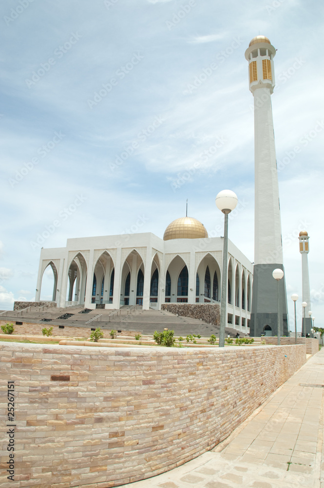 Obraz premium Central of Mosque Song Khla at Had Yai, Song Khla, Thailand.
