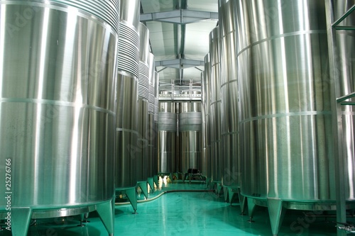 Modern cistern for wine storage