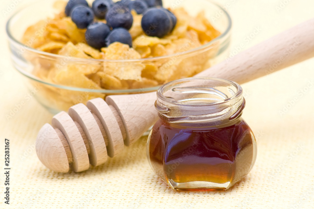 cornflakes with blueberries and honey cornflakes with blueberries and honey