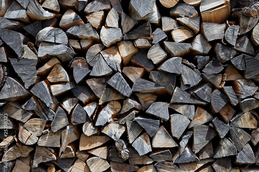 Kantholz zum Verfeuern