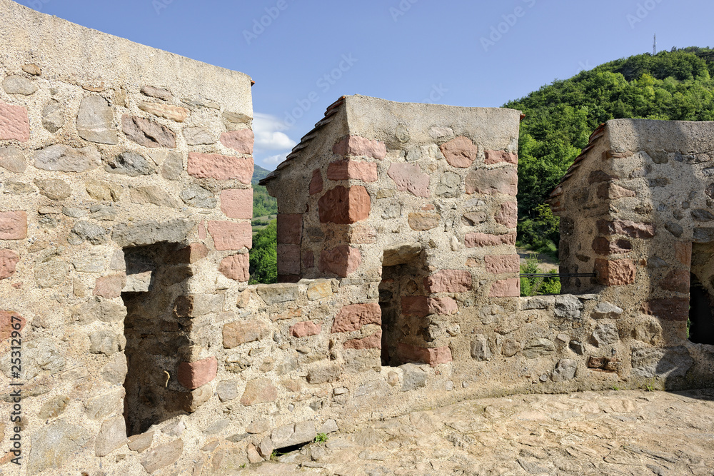 Crenels embrasures, Kaysersberg Castle, Kaysersberg