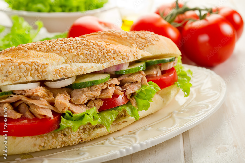 tuna sandwich-panino al tonno tuna sandwich-panino al tonno