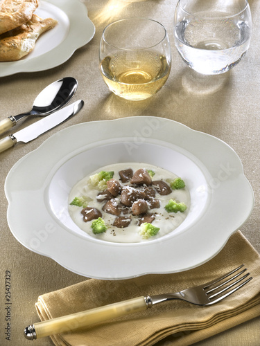 gnocchi au cacao avec fondue légère de chou fleur