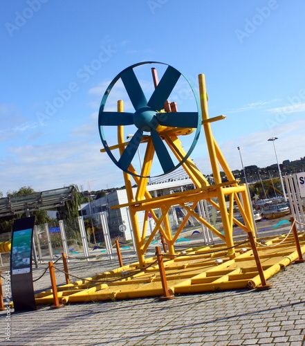 Fotografie hélice de bateau sur socle