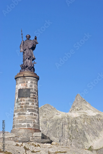 Statue auf dem Grand St-Bernard