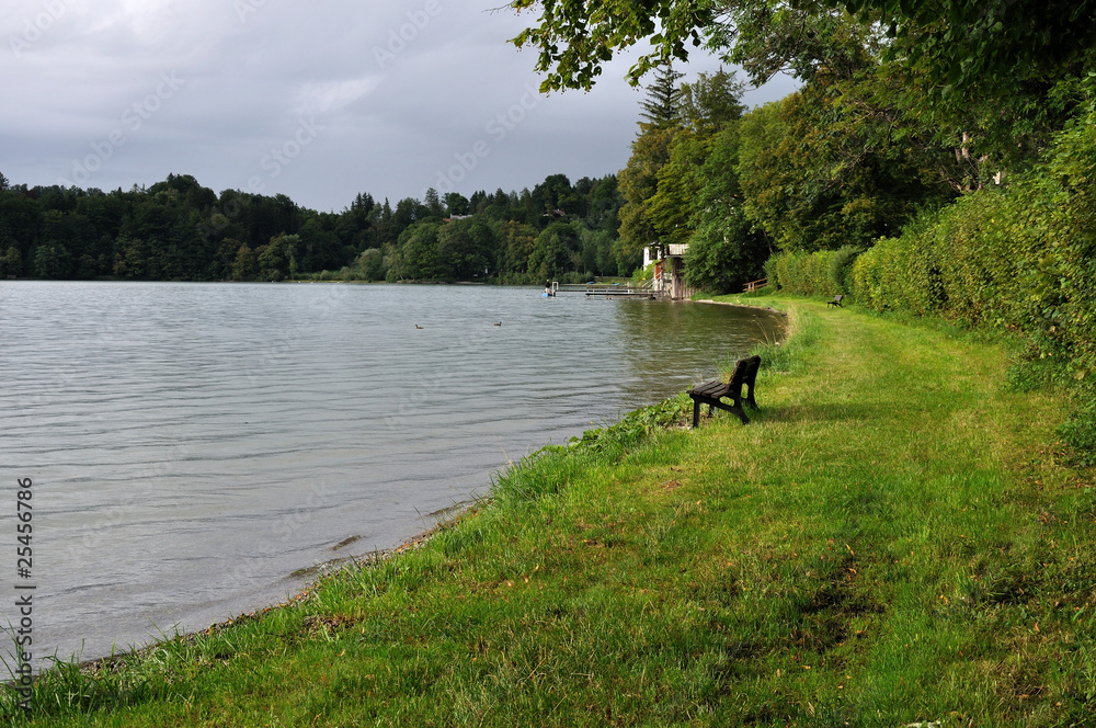 sentiero pedonale sul lungolago del kochelsee sentiero pedonale sul lungolago del kochelsee