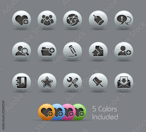 Internet & Blog / The vector file includes 5 colors