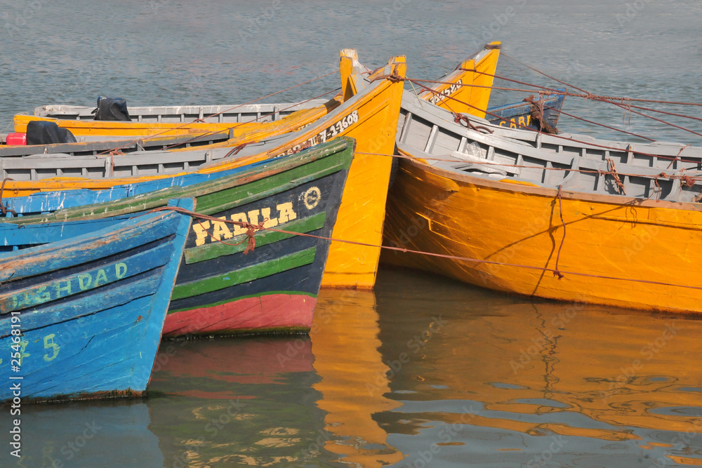 Naklejka premium Les barques colorées