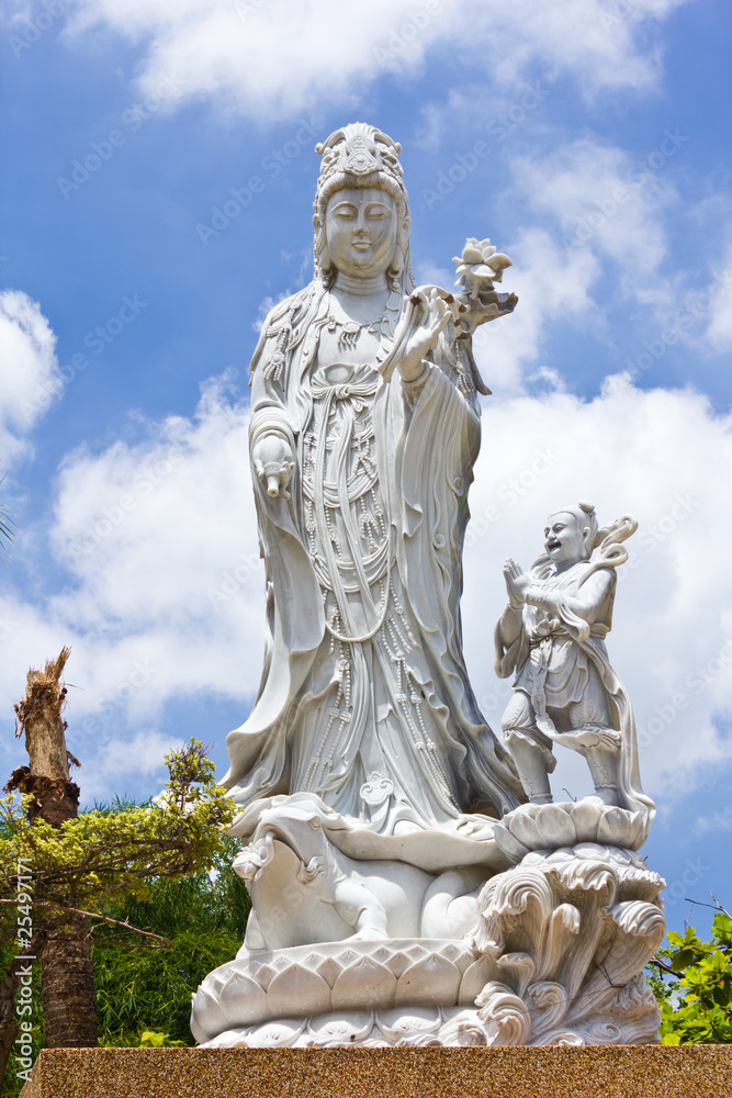 Guan Yin Buddha Statue