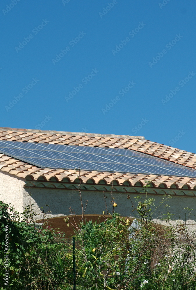 Panneau Solaire sur toit Panneau Solaire sur toit