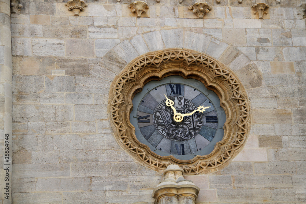 vienne,horloge de la cathédrale