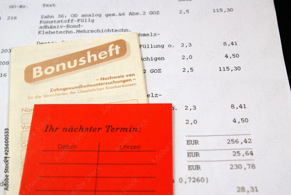 Zahnarzt - Rechnung Stock-Foto | Adobe Stock