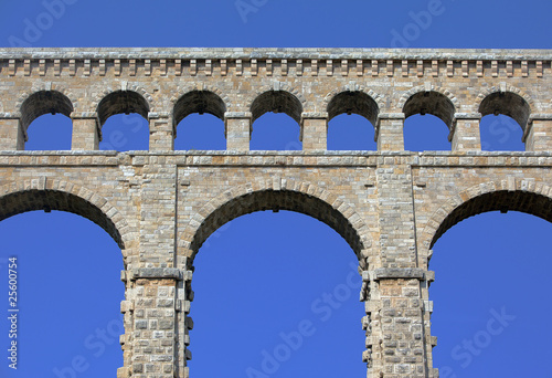 Aqueduct detail