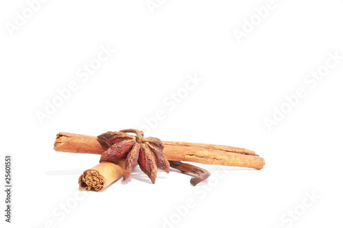 Сinnamon, badian and Vanilla