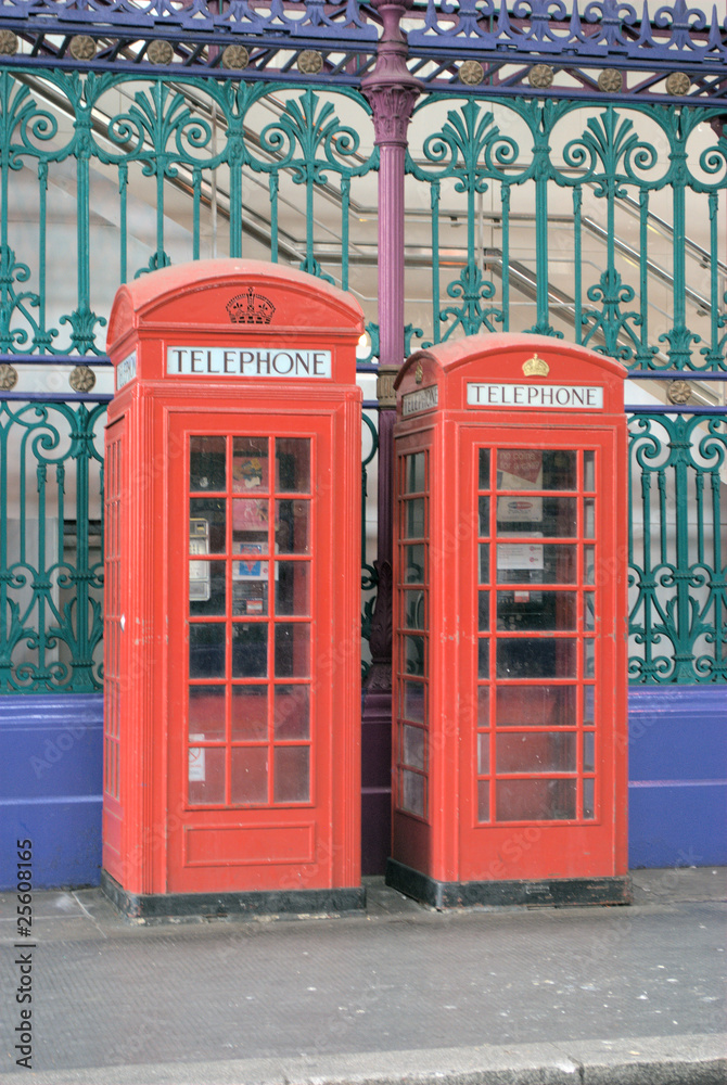 Obraz premium Red Telephone Boxes