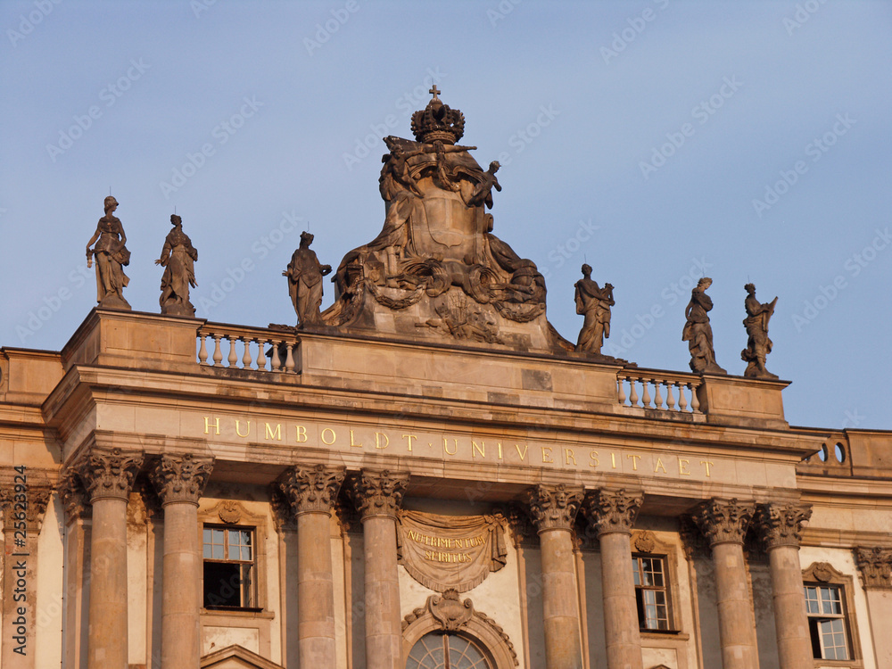 Fototapeta premium Alte Bibliothek Universität Berlin