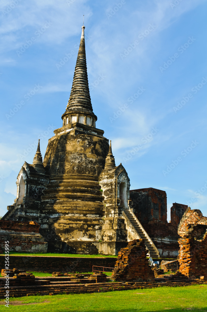 Fototapeta premium Thai ancient temple