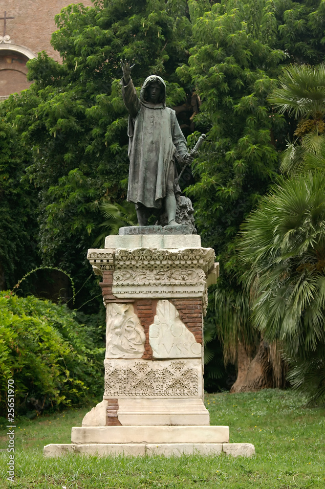 Fototapeta premium Statue of Cola di Rienzo, Rome