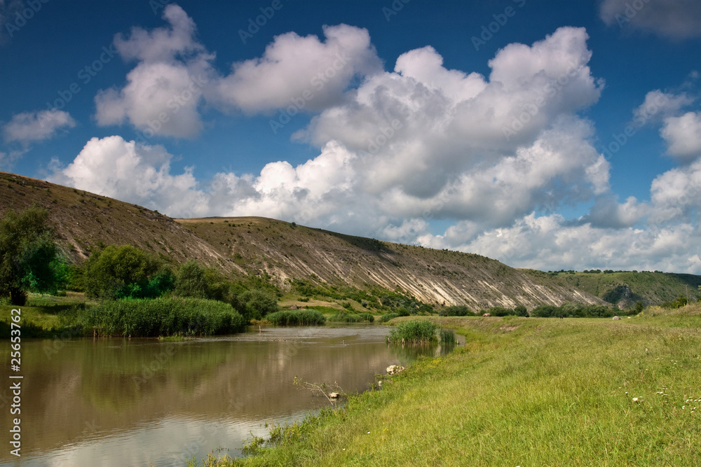 Obraz premium landscape with river