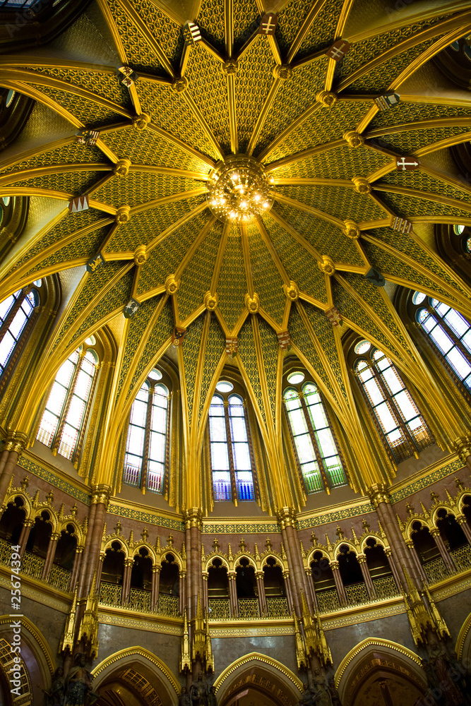 La cúpula del Parlamentod de Budapest (toma 3)