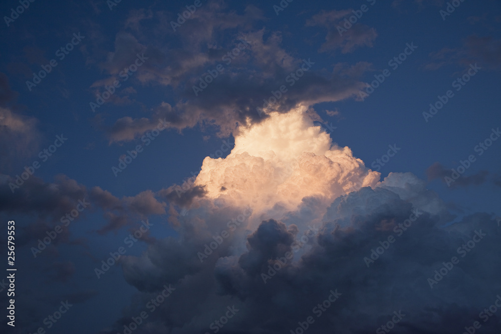 Fototapeta premium cielo tormentoso