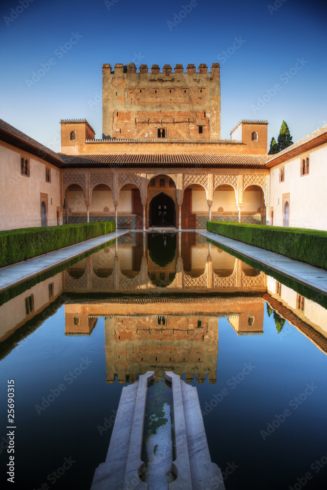 Fototapeta premium Alhambra palace, Granada, Spain