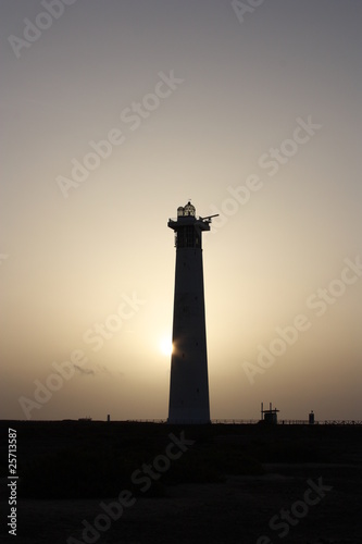 leuchtturm bei sonnenaufgang