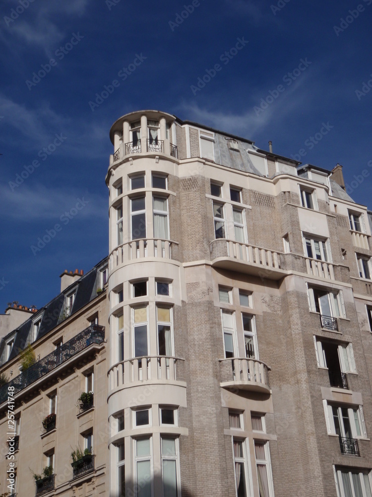 Façade d'immeuble du 16 me arrondissement de Paris