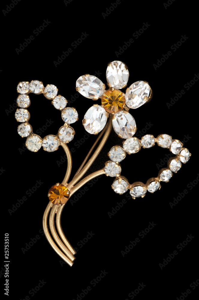 vintage daisy brooch