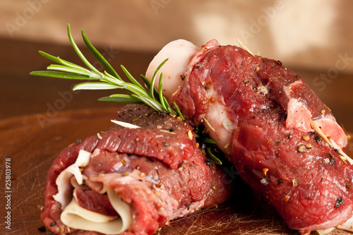 Quadro su tela Involtini di carne con prosciutto e formaggio
