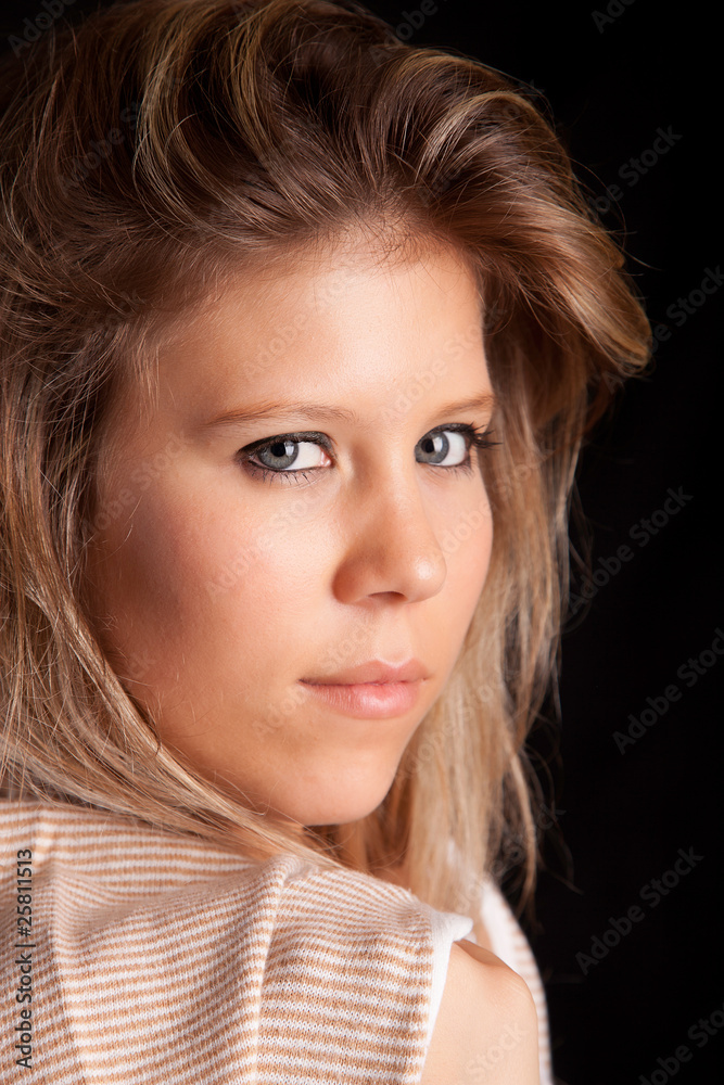 Fototapeta premium Young casual woman portrait
