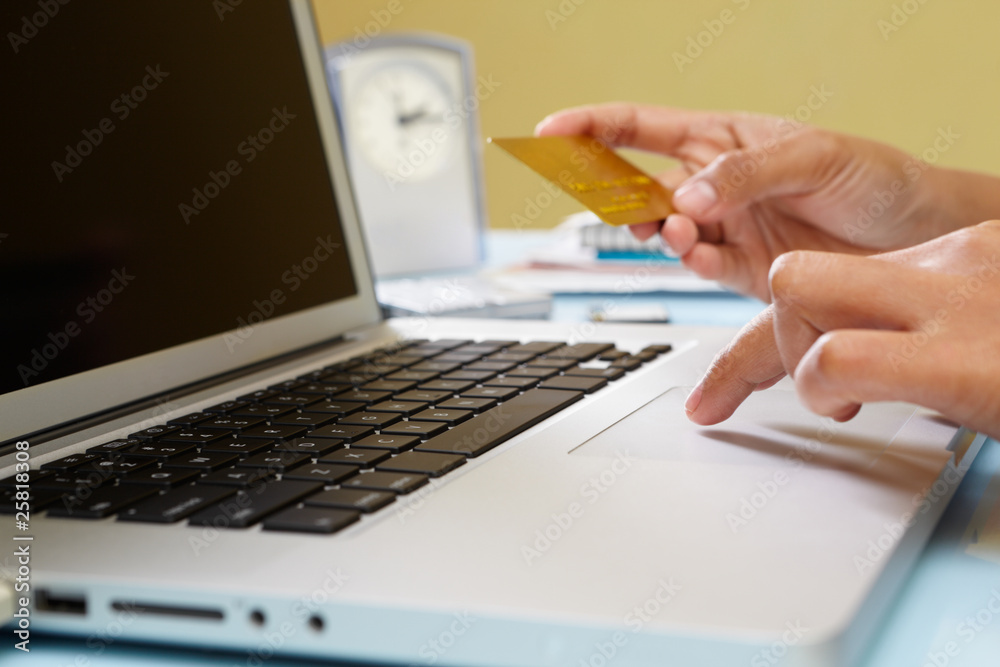 Using e-commerce Using e-commerce