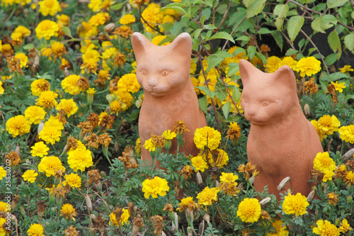 statues of cats