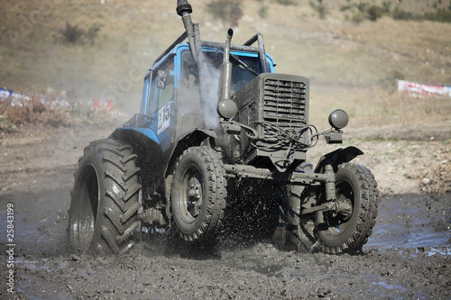 Tractor mud racing