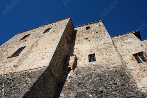 Castello di Zavattarello photo